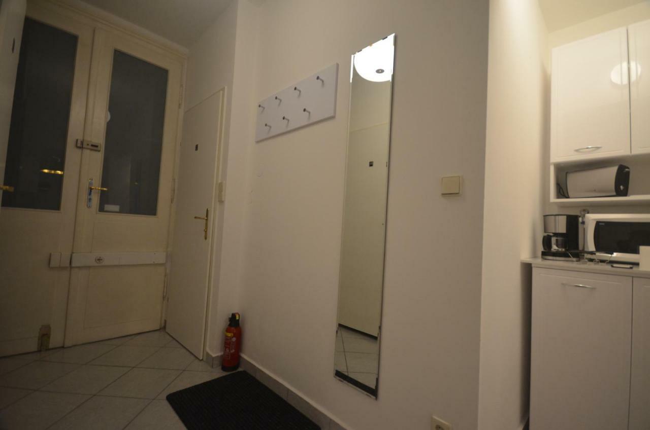 Charmante Altbauapartments Apostelgasse ウィーン エクステリア 写真