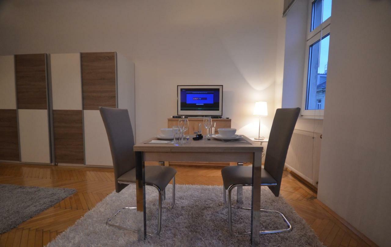 Charmante Altbauapartments Apostelgasse ウィーン エクステリア 写真