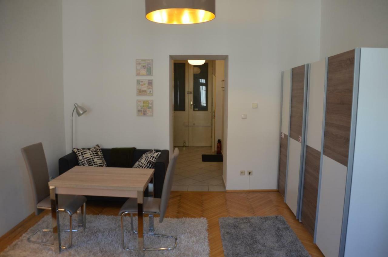 Charmante Altbauapartments Apostelgasse ウィーン エクステリア 写真